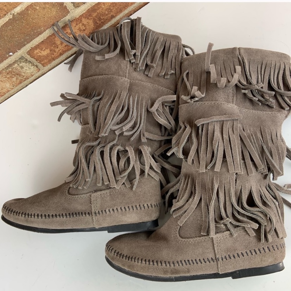 Grey 3 Layer Fringe Minnetonka - image 3